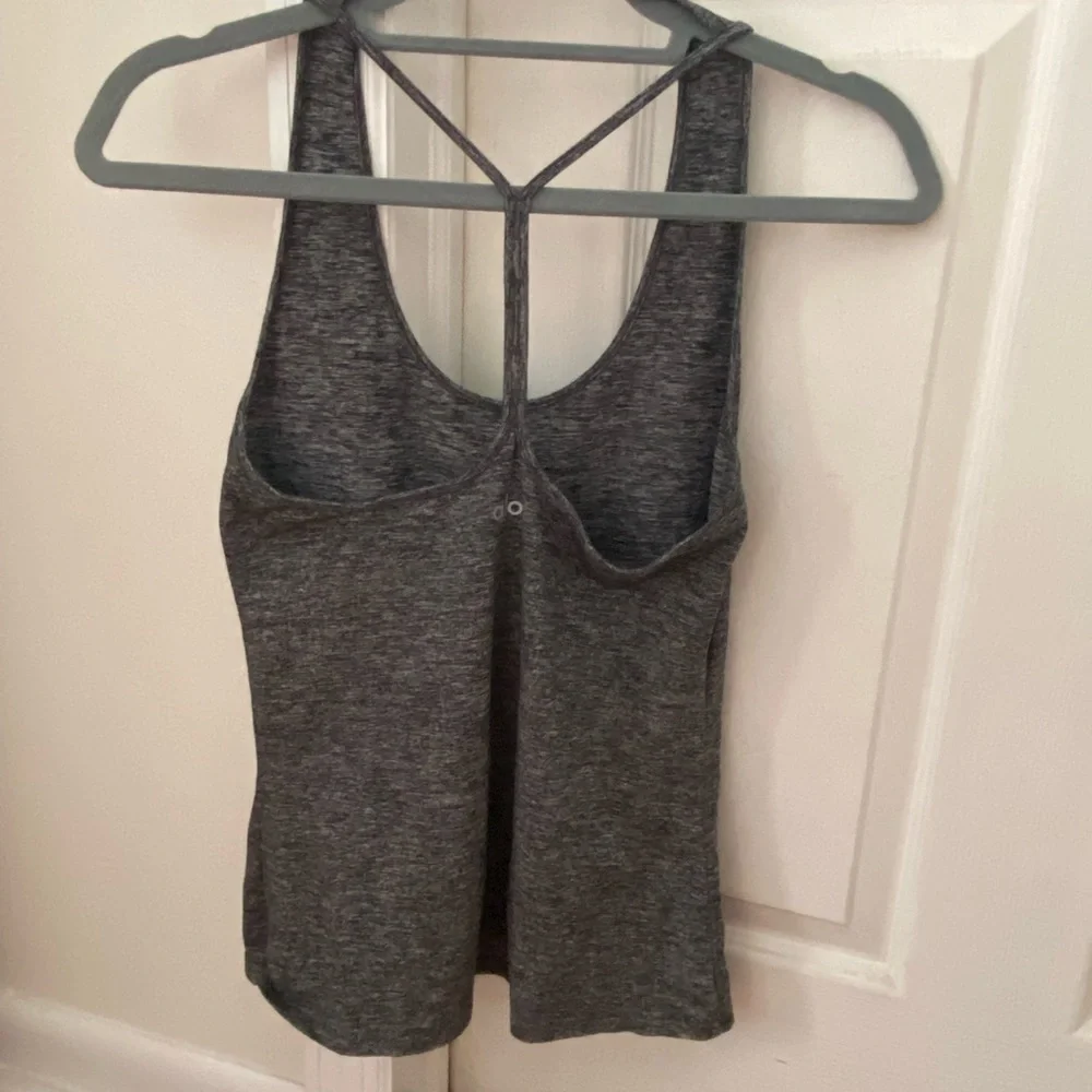 Alo racerback top size S Gray